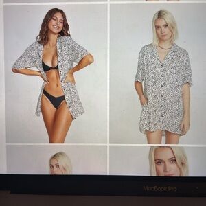 BNWT volcom thee metallion top